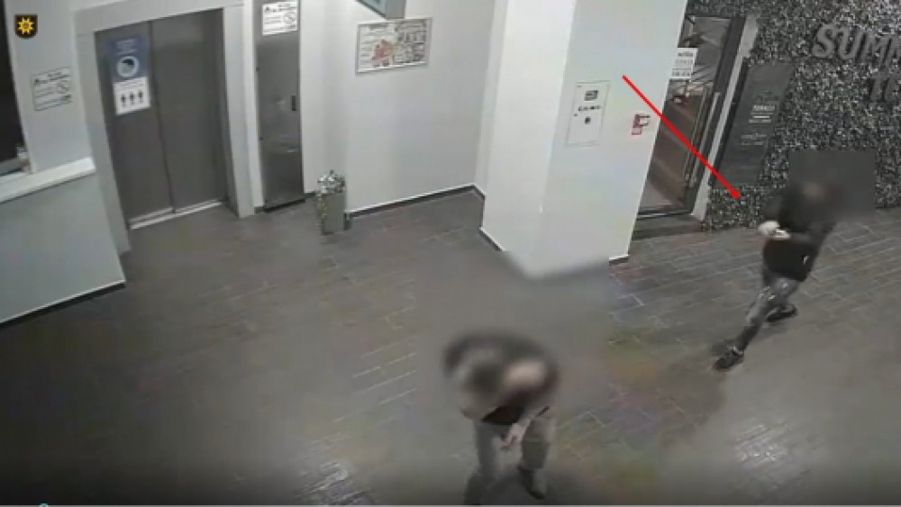 Focuri de armă într-un local din capitală: Poliția a reținut pistolarul, care a tras într-un cunoscut